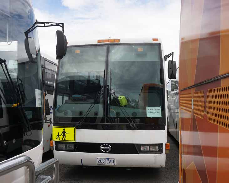 Warragul Hino RG230K Autobus 2051AO